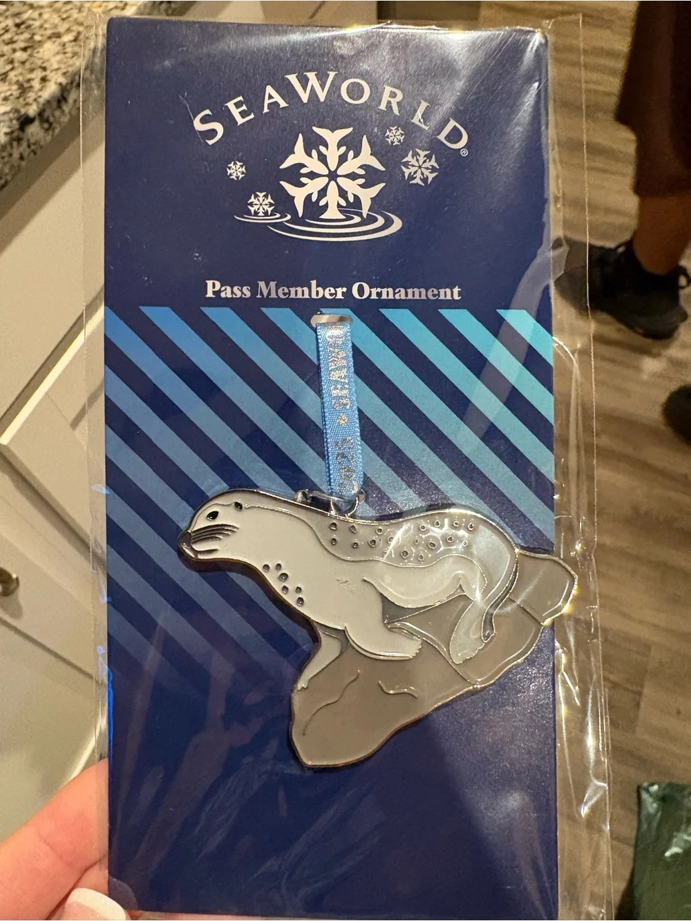 Seaworld Ornament - Gray Seal Pass Membe